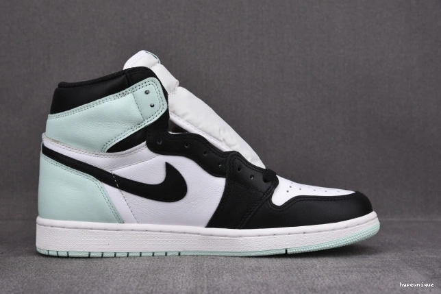 HYPE Retro Jordan High 1 Igloo 861428-100 0807